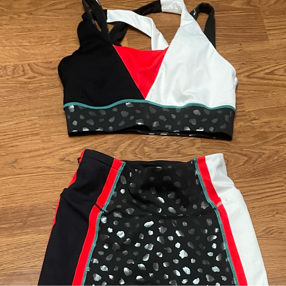 Size med DE VILLE VILLAIN SPORTS BRA